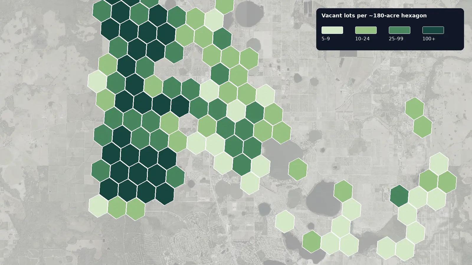 Map of where the vacant lots are in Avon Park, Florida, shaded by how many vacant lots each hexagon holds