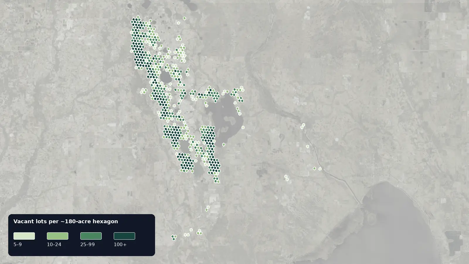 Map of where the vacant lots are in Highlands County, Florida, shaded by how many vacant lots each hexagon holds