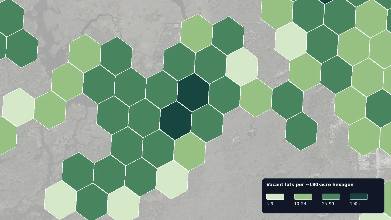Map of where the vacant lots are in Homosassa, Florida, shaded by how many vacant lots each hexagon holds
