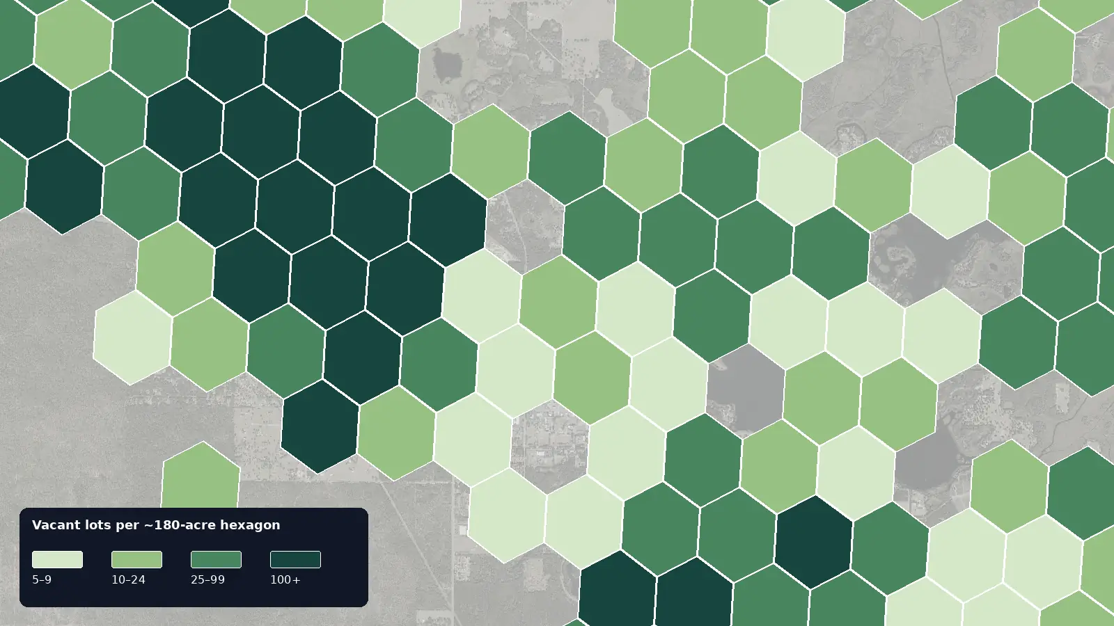 Map of where the vacant lots are in Inverness, Florida, shaded by how many vacant lots each hexagon holds