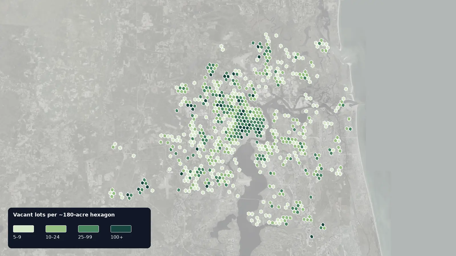 Map of where the vacant lots are in Jacksonville, Florida, shaded by how many vacant lots each hexagon holds