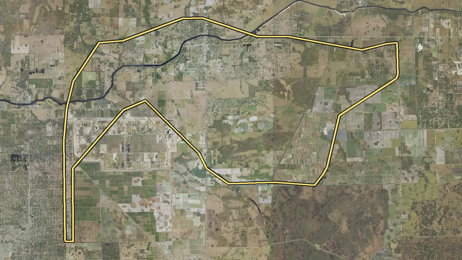 Aerial photo of LaBelle, Florida, with the community's outline drawn on it