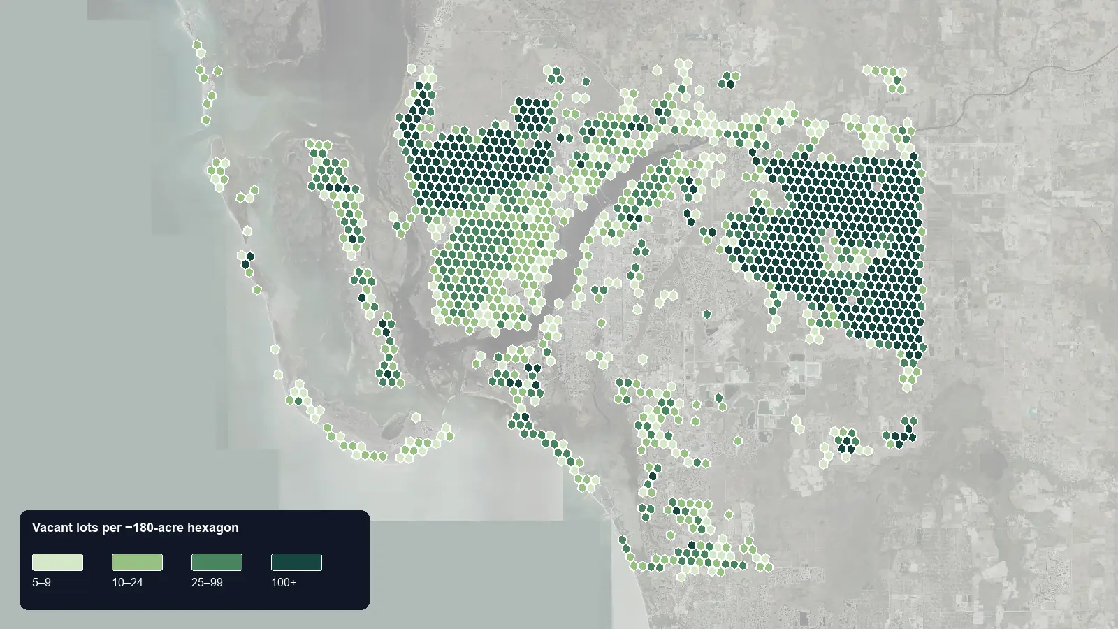 Map of where the vacant lots are in Lee County, Florida, shaded by how many vacant lots each hexagon holds