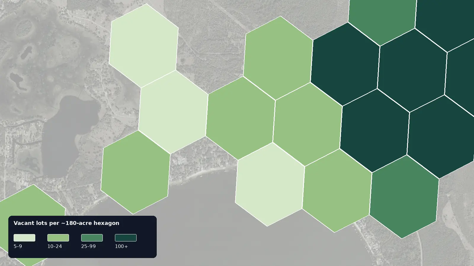Map of where the vacant lots are in Ocklawaha, Florida, shaded by how many vacant lots each hexagon holds