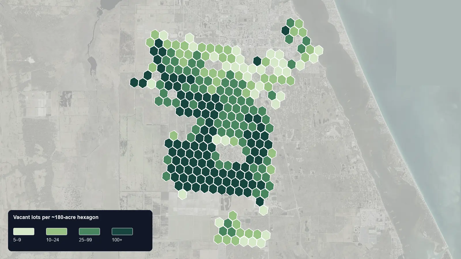 Map of where the vacant lots are in Palm Bay, Florida, shaded by how many vacant lots each hexagon holds