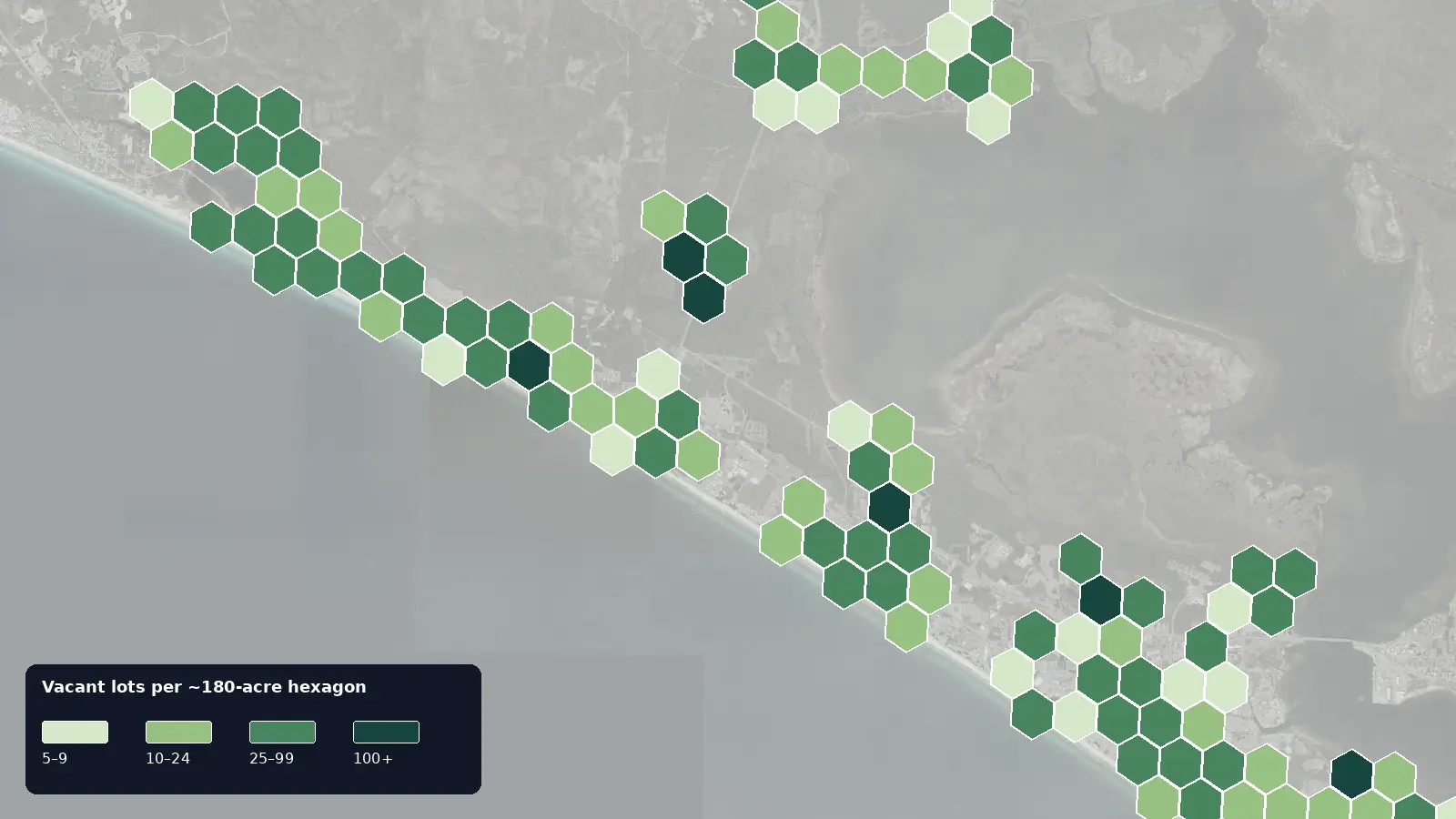 Map of where the vacant lots are in Panama City Beach, Florida, shaded by how many vacant lots each hexagon holds