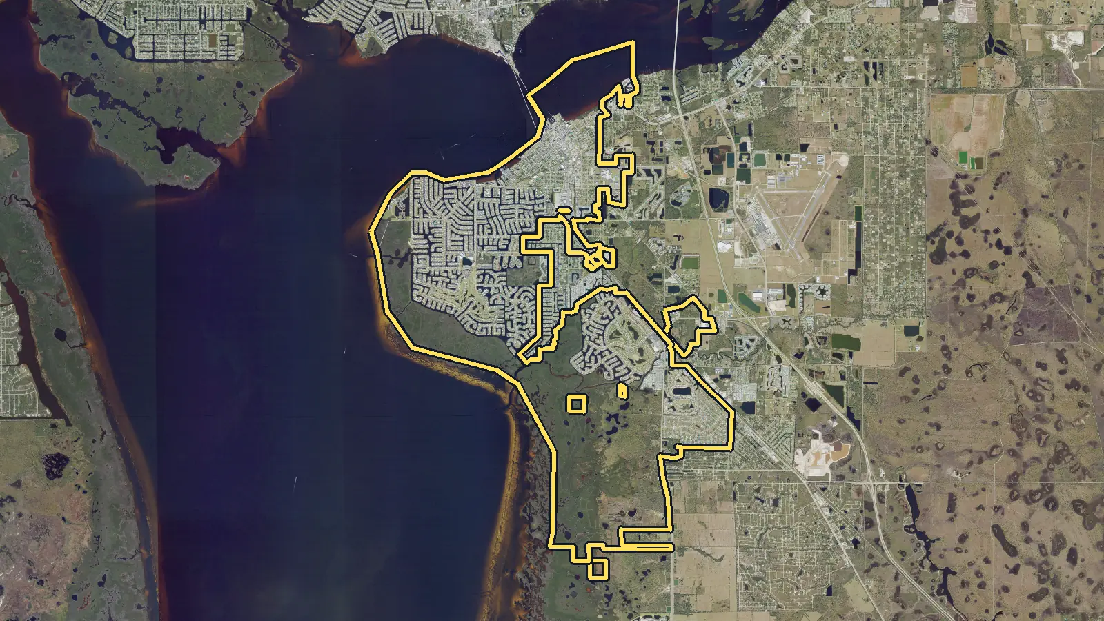Aerial photo of the City of Punta Gorda, Florida, with its U.S. Census Bureau city boundary outlined
