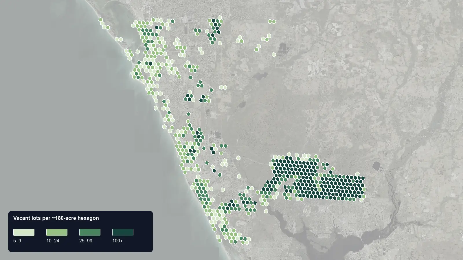 Map of where the vacant lots are in Sarasota County, Florida, shaded by how many vacant lots each hexagon holds